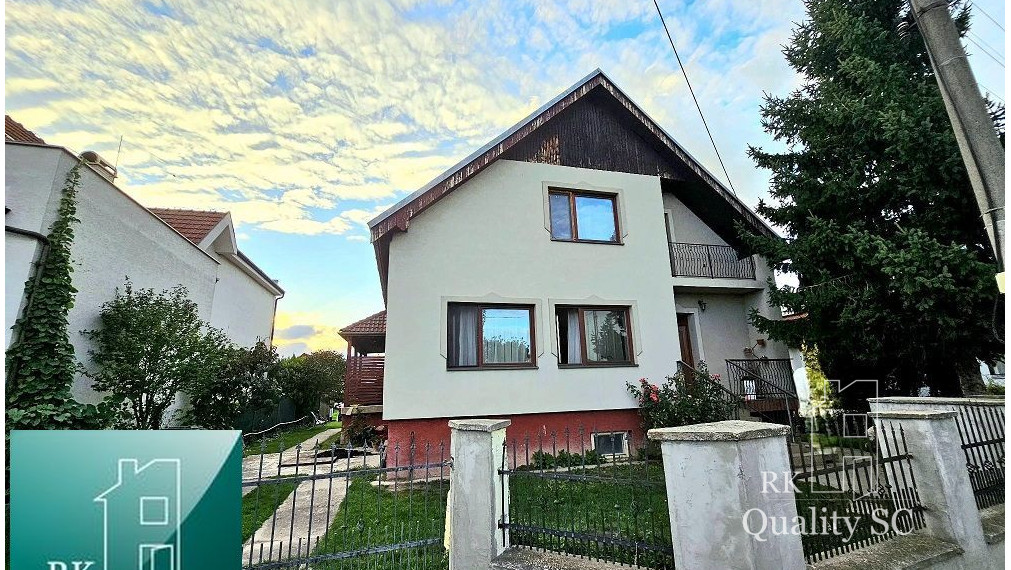 NOVÁ CENA - Okr. Senec - TUREŇ - EXKLUZÍVNE NA PREDAJ rodinný dom na 8 á pozemku s veľkometrážnymi izbami