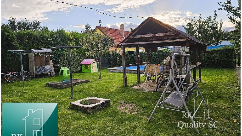 NOVÁ CENA - Okr. Senec - TUREŇ - EXKLUZÍVNE NA PREDAJ rodinný dom na 8 á pozemku s veľkometrážnymi izbami