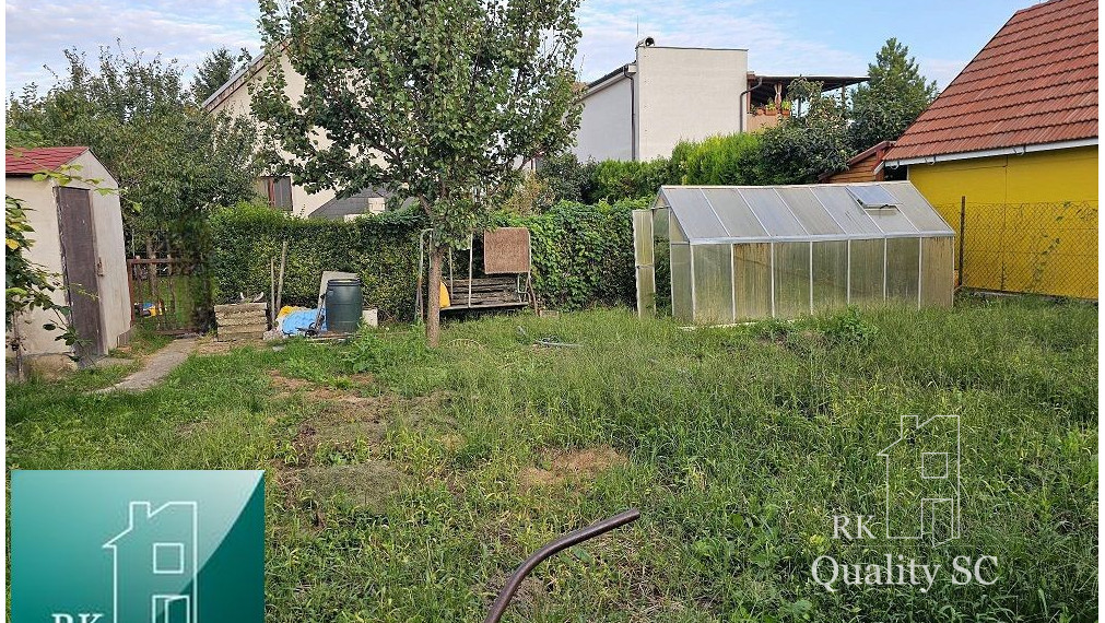 NOVÁ CENA - Okr. Senec - TUREŇ - EXKLUZÍVNE NA PREDAJ rodinný dom na 8 á pozemku s veľkometrážnymi izbami