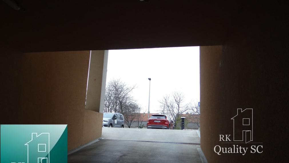 NA PRENÁJOM - GARÁŽOVÉ STÁTIA v centre mesta SENEC