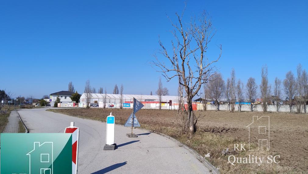 SENEC - NA PREDAJ stavebný pozemok pre šport a rekreáciu - pre developerov SLNEČNÉ JAZERÁ SEVER zvýhodnená cena - máme ÚPI