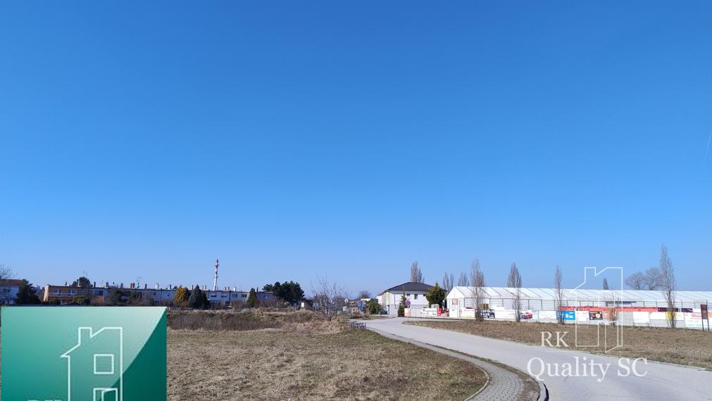 SENEC - NA PREDAJ stavebný pozemok pre šport a rekreáciu - pre developerov SLNEČNÉ JAZERÁ SEVER zvýhodnená cena - máme ÚPI