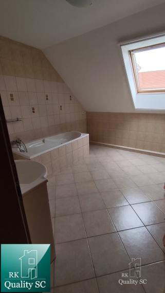 Okres SENEC - obec ČATAJ - NA PREDAJ 4. izbový priestranný mezonetový byt