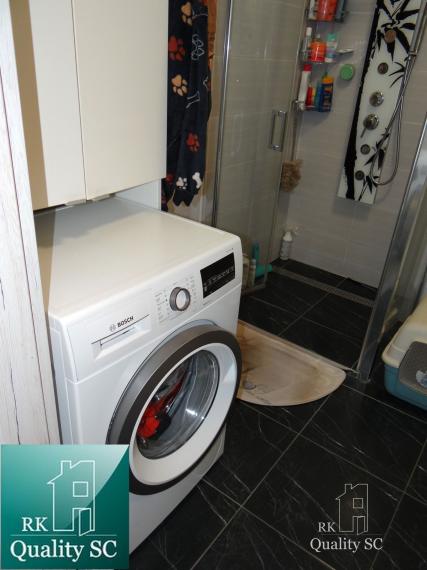 SENEC - NA PREDAJ NOVOSTAVBA-2 izbový čiastočne zariadený byt s terasou, záhradou a vlastným parkingom pre 2 autá - Holubia ul. - NOVÁ TEHELŇA v Senci