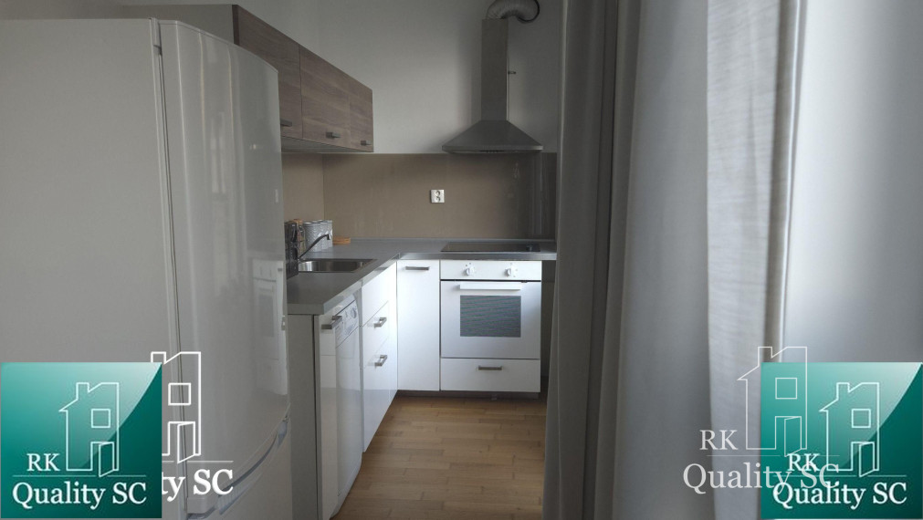 PREDANÉ - Bratislava II - Ružinov - Nivy - NA PREDAJ 1 izbový priestranný byt + garáž v polyfunkčnom dome MEINL RESIDENCE