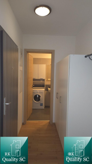 PREDANÉ - Bratislava II - Ružinov - Nivy - NA PREDAJ 1 izbový priestranný byt + garáž v polyfunkčnom dome MEINL RESIDENCE