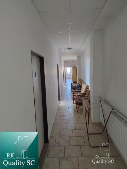 NA PREDAJ – skladový objekt s ubytovňou a kanceláriami v Bratislave III