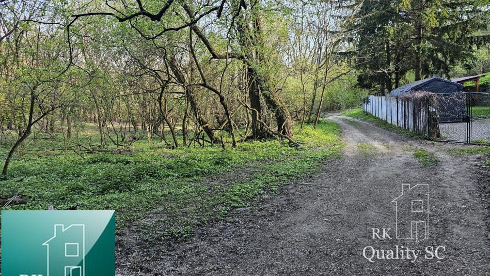 NA PREDAJ - Bratislava IV. - Devín - nie na výstavbu, ale na oddych - výnimočný pozemok v srdci prírody pod Švábskym vrchom o rozlohe 11 467 m2