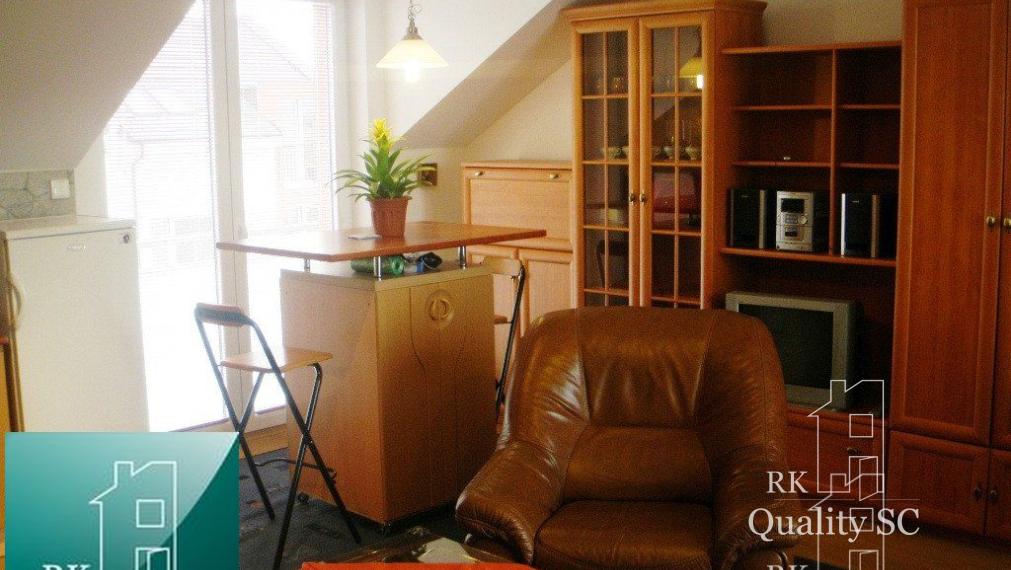 NA PRENÁJOM - krásny 1 izbový byt zariadený s terasou v tehlovom dome v tichej lokalite