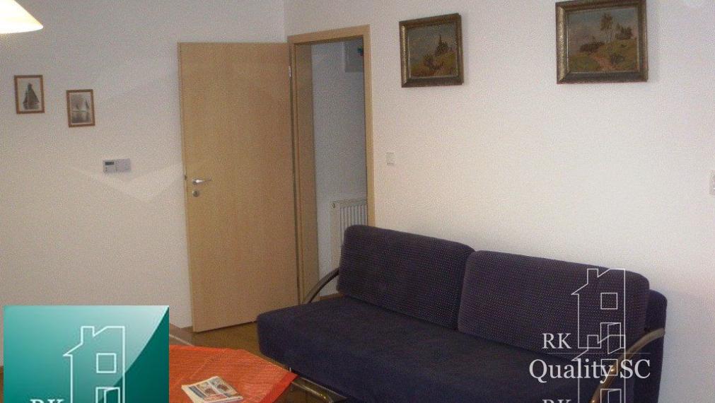 NA PRENÁJOM - krásny 1 izbový byt zariadený s terasou v tehlovom dome v tichej lokalite