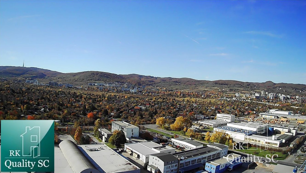 BRATISLAVA III. - RAČA - NA PREDAJ - priemyselný objekt s polyfunkčnou budovou s veľkou halou, ubytovacími a kancelárskymi priestormi v Bratislave