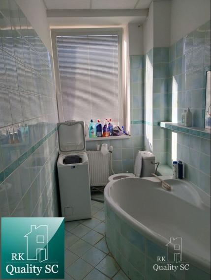 BRATISLAVA III. - RAČA - NA PREDAJ - priemyselný objekt s polyfunkčnou budovou s veľkou halou, ubytovacími a kancelárskymi priestormi v Bratislave