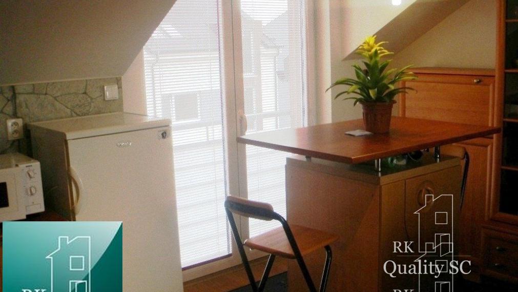 NA PRENÁJOM - krásny 1 izbový byt zariadený s terasou v tehlovom dome v tichej lokalite v SENCI