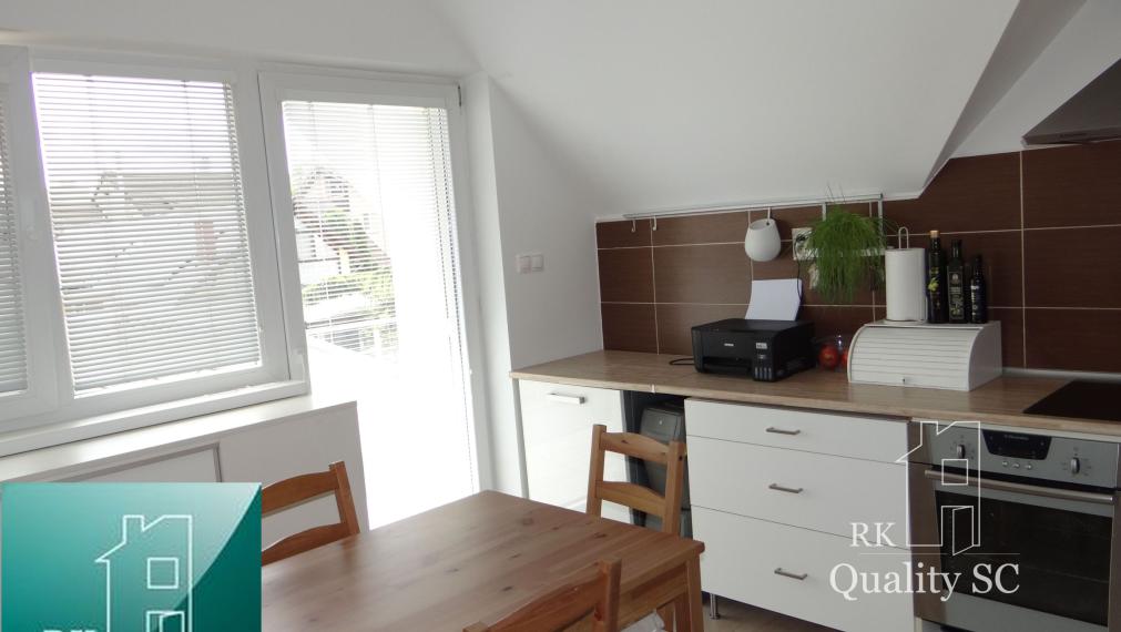 NA PRENÁJOM – nadrozmerný 2-i byt v rodinnom dome s parkovacím státím v blízkosti centra mesta SENEC