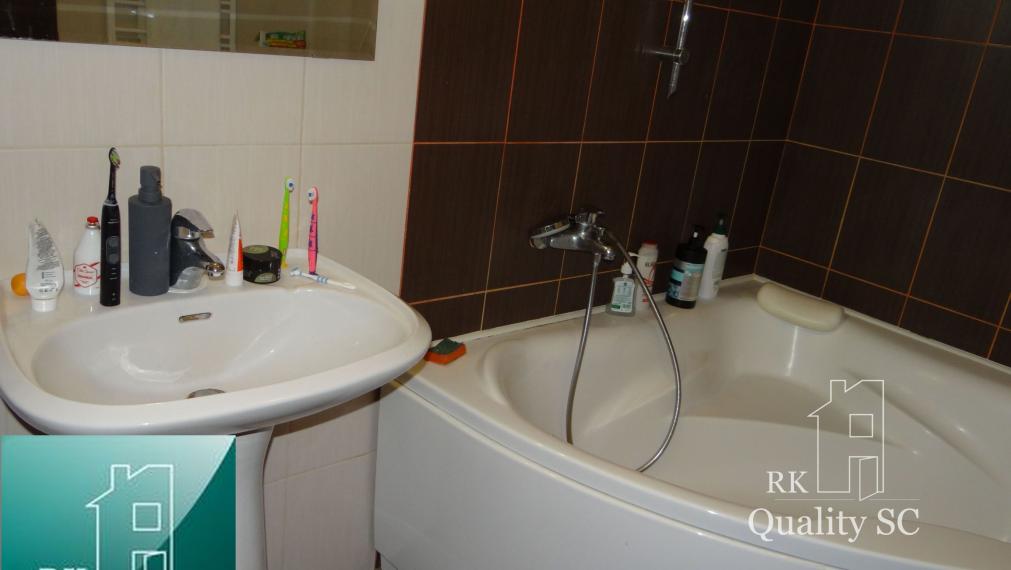 NA PRENÁJOM – nadrozmerný 2-i byt v rodinnom dome s parkovacím státím v blízkosti centra mesta SENEC