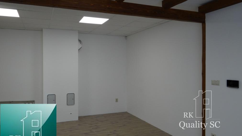 NA PRENÁJOM – komerčný priestor na podnikanie v rodinnom dome v blízkosti centra mesta SENEC - ul. Šafárikova