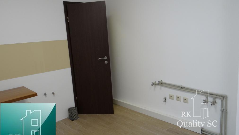 NA PRENÁJOM – komerčný priestor na podnikanie v rodinnom dome v blízkosti centra mesta SENEC - ul. Šafárikova