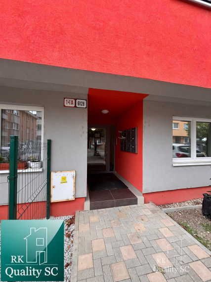 PREDANÉ - SENEC - PREDAJ 3 izbový HOLOBYTU s vlastným kúrením, vo vyhľadávanej lokalite pri Slnečných jazerách - Viladomy - ul. Dlhá v Senci