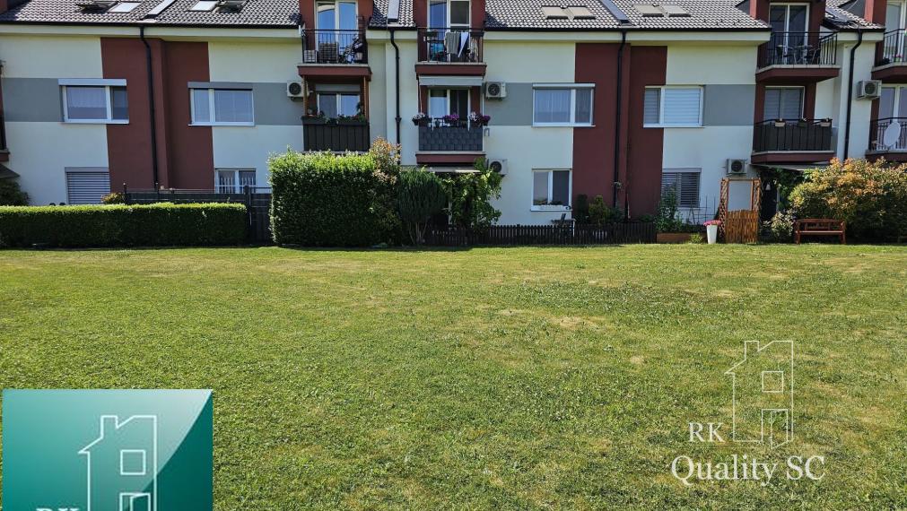 Senec - NA PREDAJ 2 izbový klimatizovaný byt so záhradkou a garážou vo vyhľadávanej lokalite v Senci
