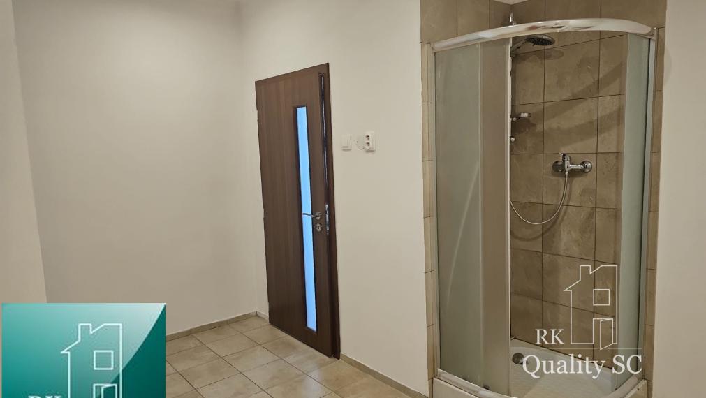 SENEC – obchodný priestor - kancelária - salón, na Lichnerovej ulici v centre mesta