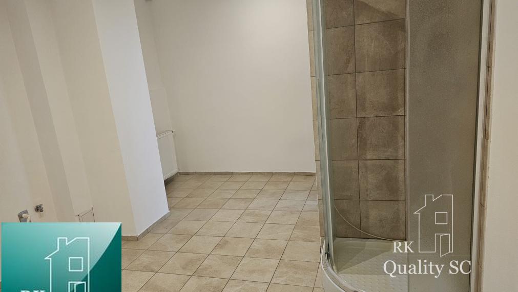 SENEC – obchodný priestor - kancelária - salón, na Lichnerovej ulici v centre mesta