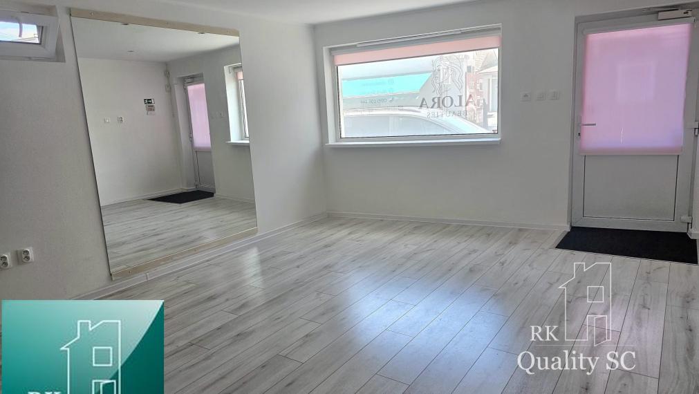 SENEC – obchodný priestor - kancelária - salón, na Lichnerovej ulici v centre mesta