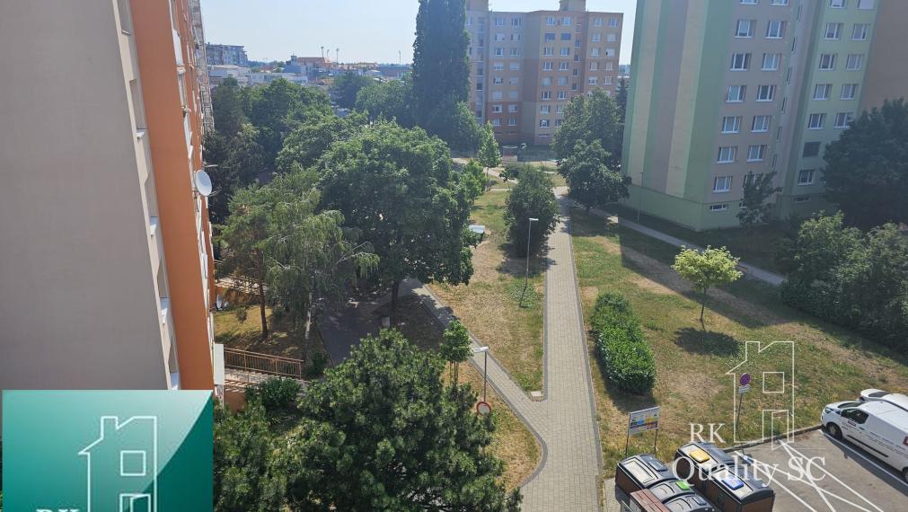 Senec - NA PREDAJ plnohodnotný  veľkometrážny 2 izbový byt v žiadanej lokalite v blízkosti centra