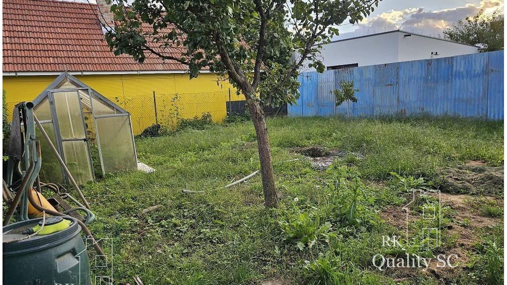 NOVÁ CENA - Okr. Senec - TUREŇ - EXKLUZÍVNE NA PREDAJ rodinný dom na 8 á pozemku s veľkometrážnymi izbami