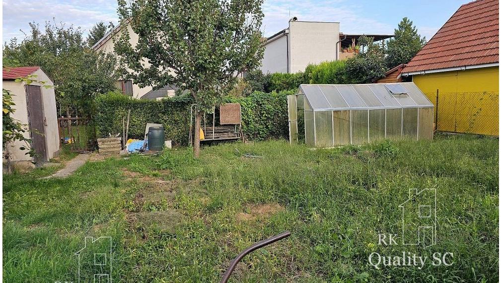 NOVÁ CENA - Okr. Senec - TUREŇ - EXKLUZÍVNE NA PREDAJ rodinný dom na 8 á pozemku s veľkometrážnymi izbami