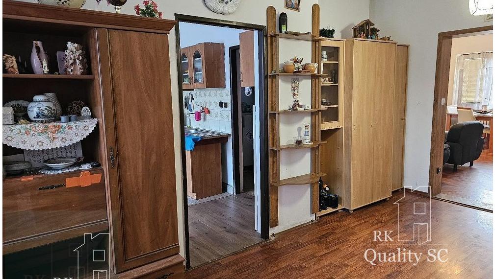 NOVÁ CENA - Okr. Senec - TUREŇ - EXKLUZÍVNE NA PREDAJ rodinný dom na 8 á pozemku s veľkometrážnymi izbami
