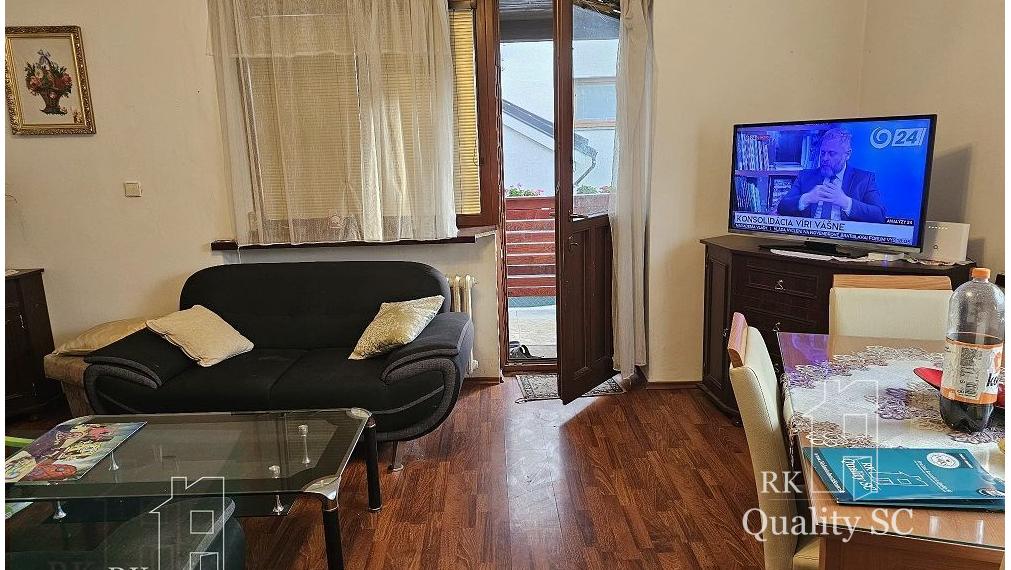 NOVÁ CENA - Okr. Senec - TUREŇ - EXKLUZÍVNE NA PREDAJ rodinný dom na 8 á pozemku s veľkometrážnymi izbami