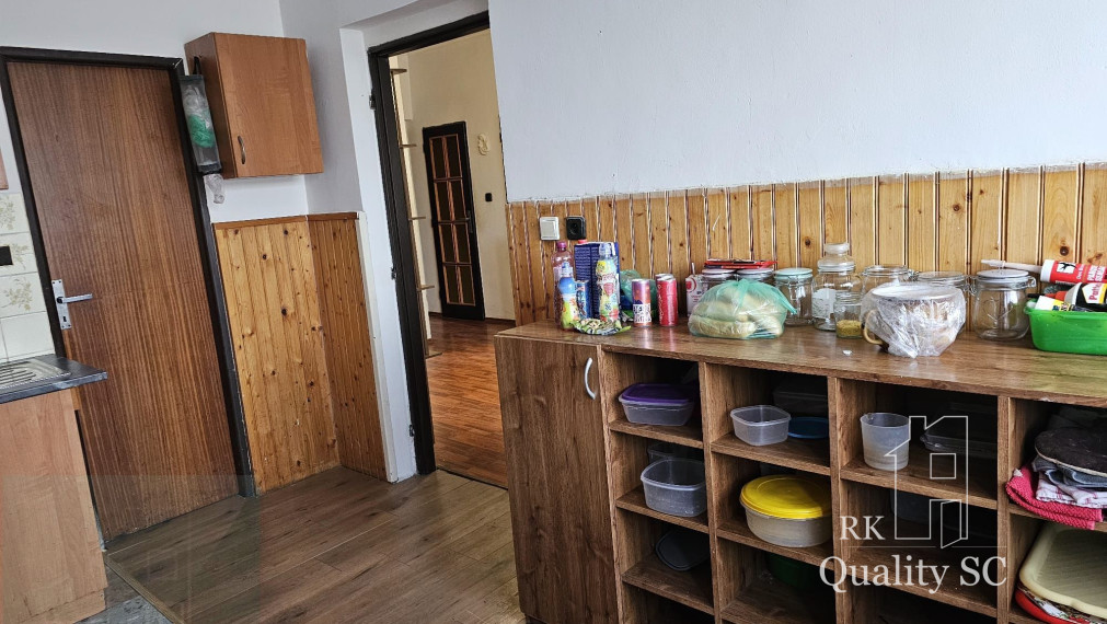 REZERVOVANÉ - NOVÁ CENA - Okr. Senec - TUREŇ - EXKLUZÍVNE NA PREDAJ rodinný dom na 8 á pozemku s veľkometrážnymi izbami
