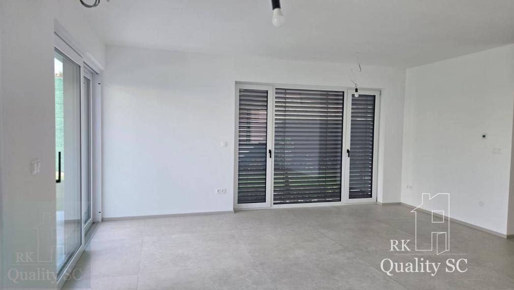 okr. Senec - Tureň - NA PREDAJ nízkoenergetická novostavba - 4 izbový rodinný dom typu bungalov na skoro 5á pozemku