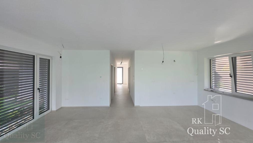 okr. Senec - Tureň - NA PREDAJ nízkoenergetická novostavba - 4 izbový rodinný dom typu bungalov na skoro 5á pozemku