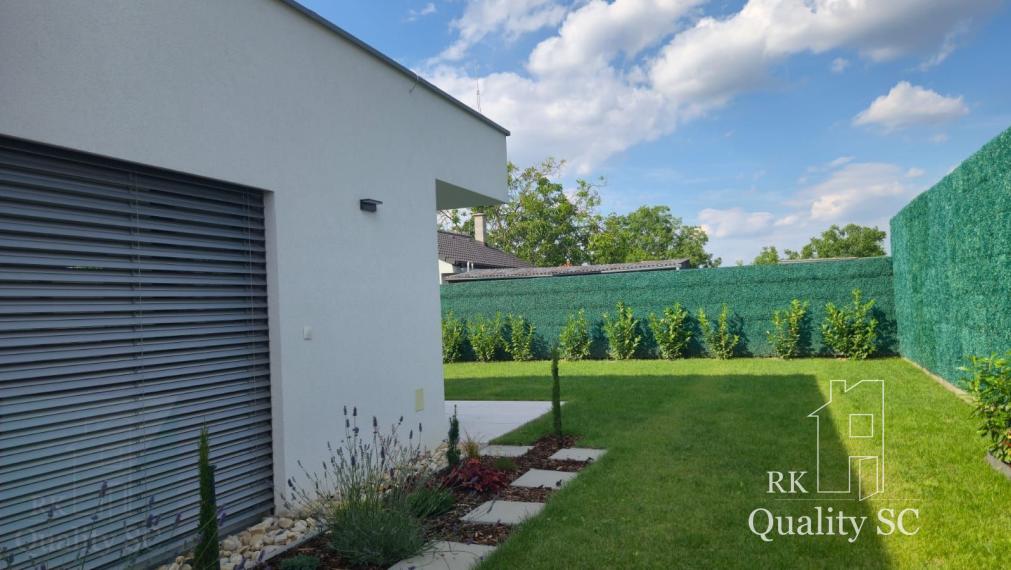 okr. Senec - Tureň - NA PREDAJ nízkoenergetická novostavba - 4 izbový rodinný dom typu bungalov na skoro 5á pozemku