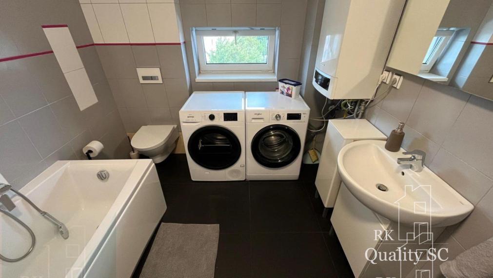 NA PRENÁJOM – moderný 2 izbový byt kompletne zariadený v centre mesta s parkovacím miestom - SENEC