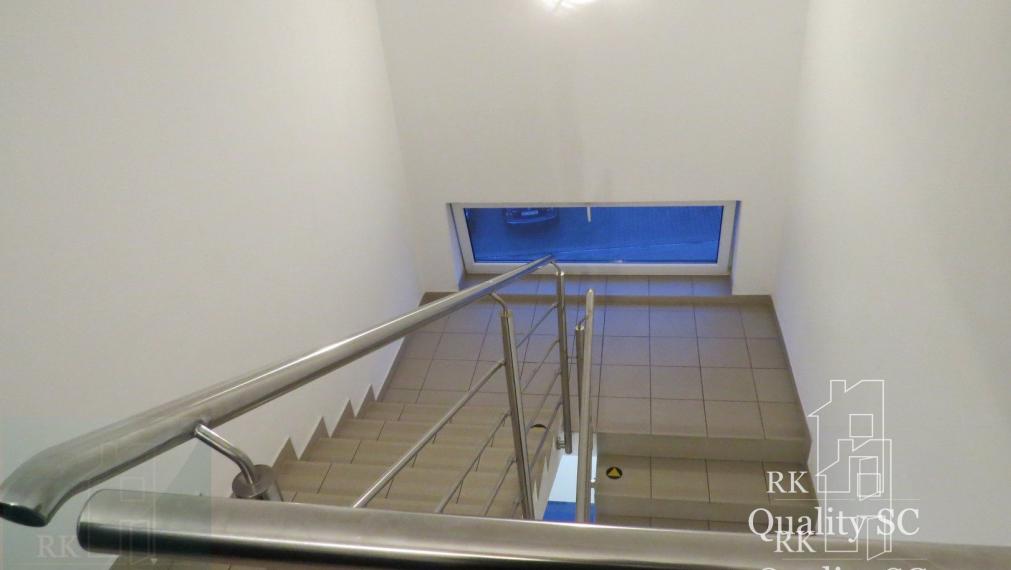 NA PRENÁJOM – moderný 2 izbový byt kompletne zariadený v centre mesta s parkovacím miestom - SENEC