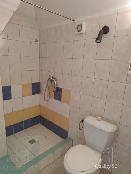 HAMULIAKOVO – NA PREDAJ – starší 5 izbový rodinný dom po čiastočnej rekonštrukcii v tichej lokalite pri Bratislave 