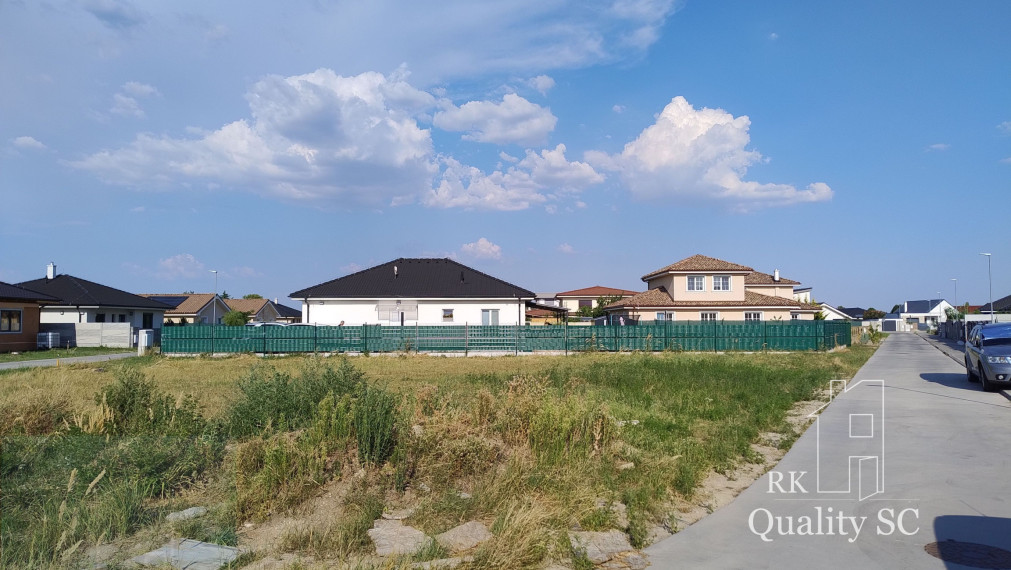 SENEC - NA PREDAJ exkluzívny stavebný pozemok pre rodinné domy - JUŽNÁ BRÁNA