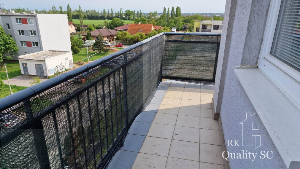 Senec - NA PREDAJ zaujímavý 3 izbový byt v zateplenej bytovke v blízkosti Strieborného jazera v Senci