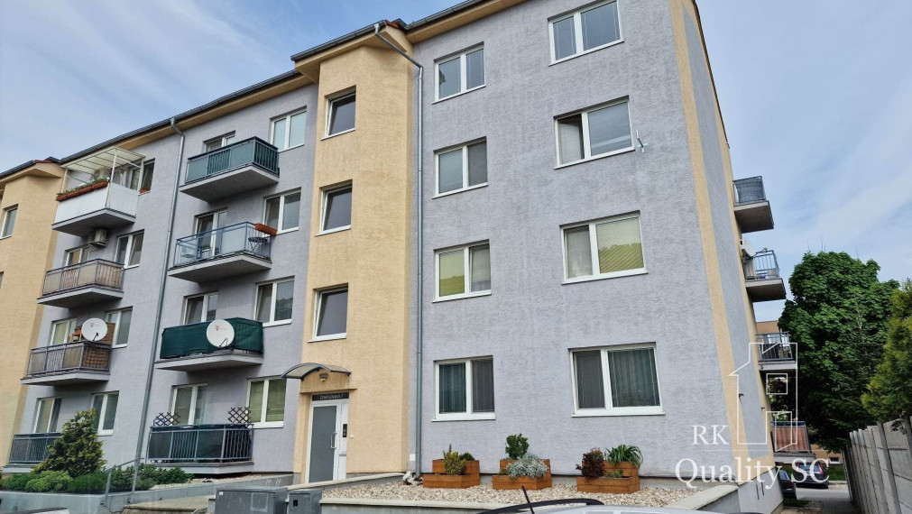 Senec - NA PREDAJ zaujímavý 3 izbový byt v zateplenej bytovke v blízkosti Strieborného jazera v Senci