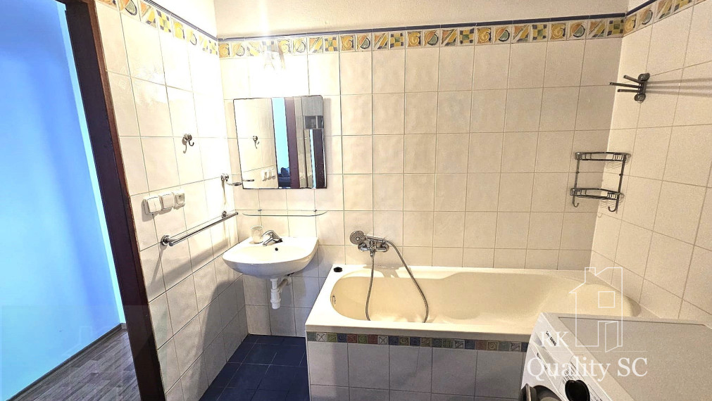 Senec - NA PREDAJ zaujímavý 3 izbový byt v zateplenej bytovke v blízkosti Strieborného jazera v Senci