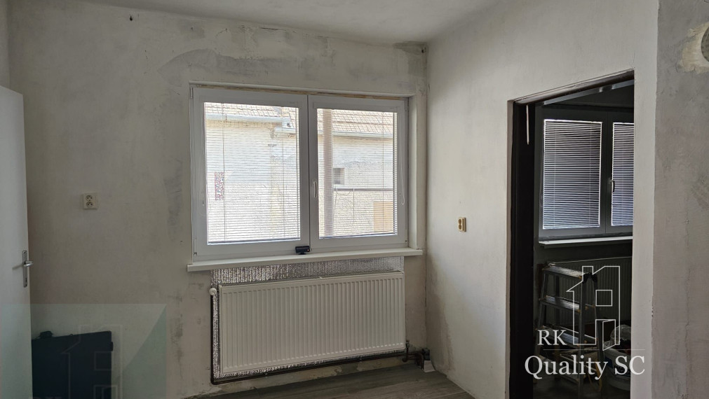 Okres Trnava- obec Pavlice – nehnuteľnosť s potenciálom - 4 izb. RD v centre obce s veľkým pozemkom 984 m2 