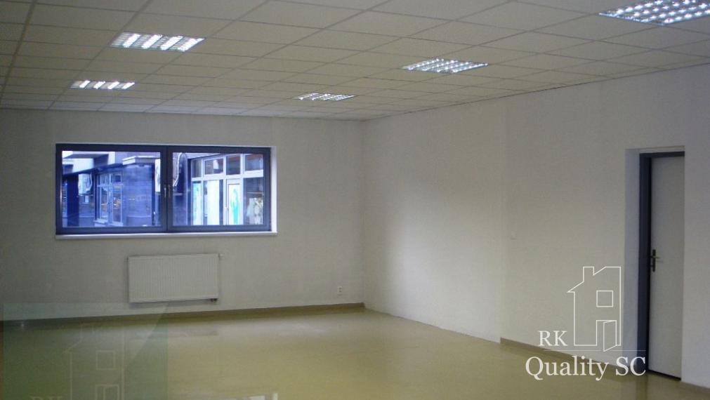 SENEC - NA PRENÁJOM – KANCELÁRSKY PRIESTOR v centre pri pešej zóne 