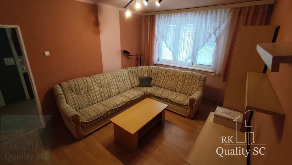 Okres SENEC - obec ČATAJ - NA PREDAJ 4. izbový priestranný mezonetový byt