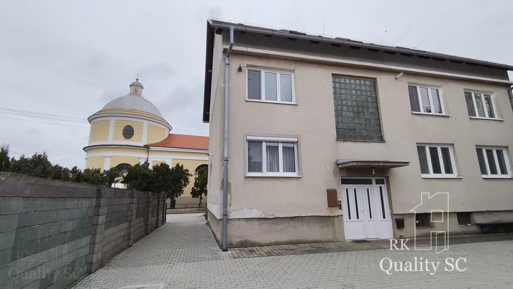 Okres SENEC - obec ČATAJ - NA PREDAJ 4. izbový priestranný mezonetový byt