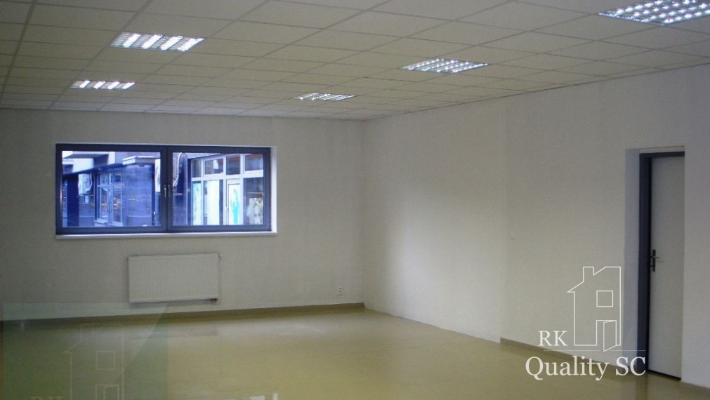 SENEC - NA PRENÁJOM – KANCELÁRSKY PRIESTOR v centre pri pešej zóne 