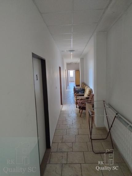 NA PREDAJ – skladový objekt s ubytovňou a kanceláriami v Bratislave III