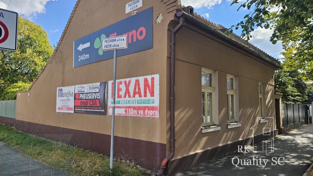 SENEC – EXKLUZÍVNE IBA U NÁS – TOP INVESTÍCIA: rodinný dom s obrovským potenciálom v centre Senca - ul. SNP