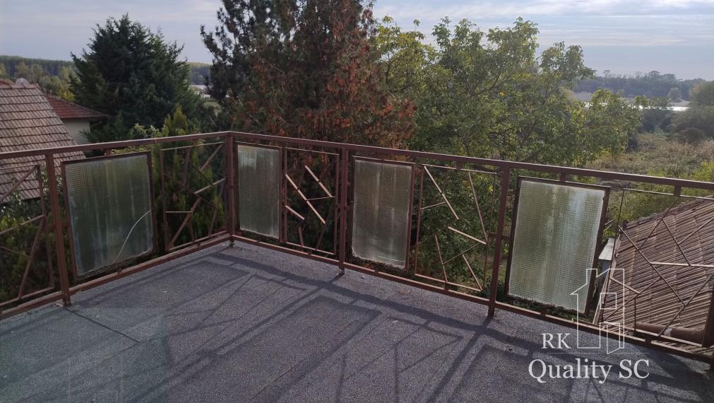 okr. GALANTA - PUSTÉ ÚĽANY - NA PREDAJ starší rodinný dom v pôvodnom stave - dvojgeneračný s veľkým potenciálom